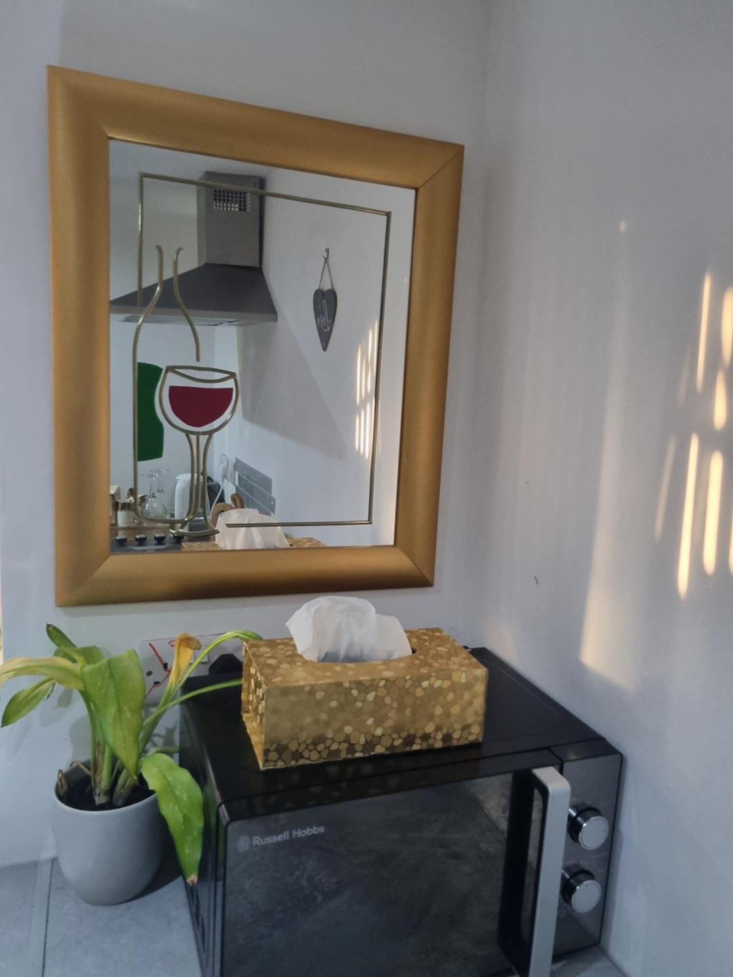 Ferienwohnung A Cosy Deluxe Size Studio With Queen Size And Sofa Bed Leeds  Exterior foto